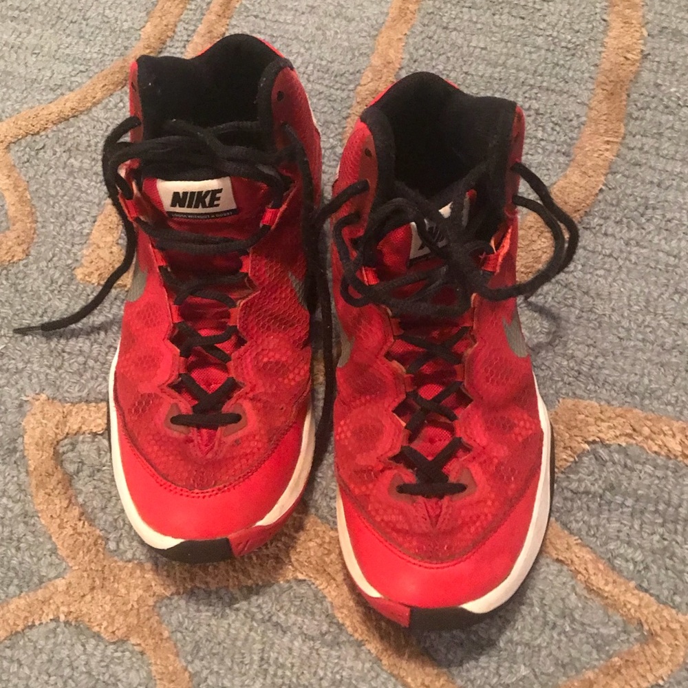 Nike Zoom basketball shoes size 7.5